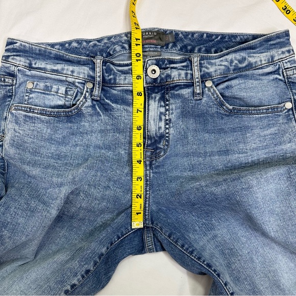 Torrid Crop Boyfriend Straight Vintage Stretch Mid-Rise Jeans Size 12 - Picture 12 of 13
